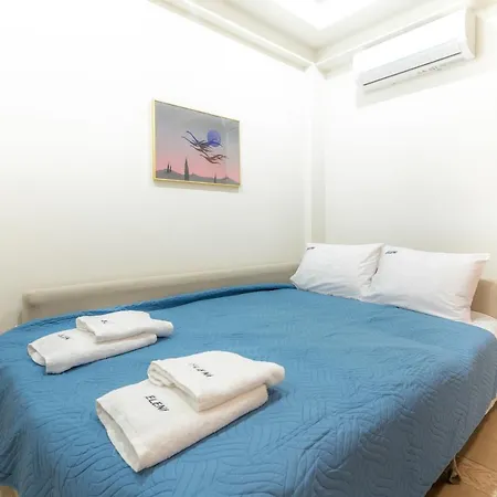 Eleni Luxury Maisonette With Jacuzzi Ferienhaus *