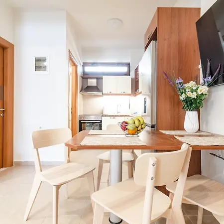 Eleni Luxury Maisonette With Jacuzzi Ferienhaus Iraklio