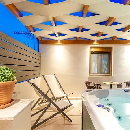 Ferienhaus Eleni Luxury Maisonette With Jacuzzi